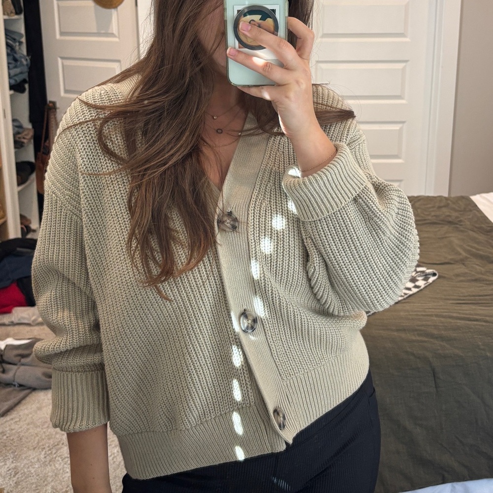 Light Green/Taupe V-Neck Chunky Sweater